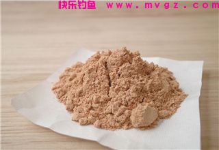 秋高气爽，教你两款自制鲫鱼饵