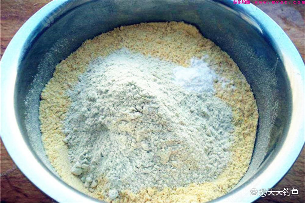 野钓大鱼，用这些玉米面饵料配方，通杀鲫草