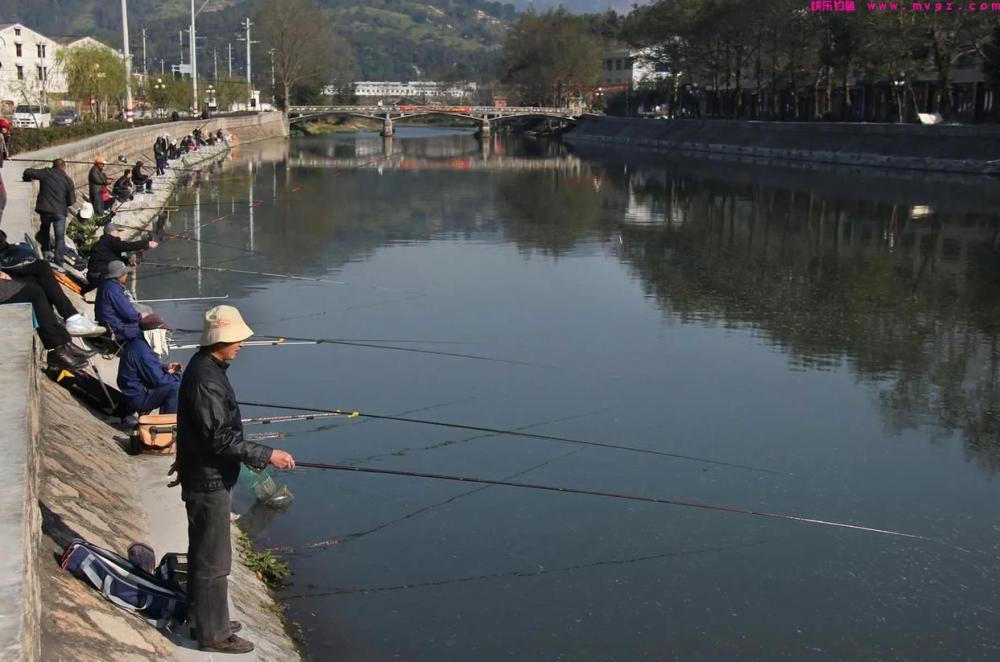 冬天野钓鲫鱼，6个实用的垂钓技巧，有了基