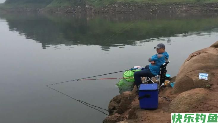 钓鳊鱼钓底还是钓浮？用多水层钓法，底浮兼