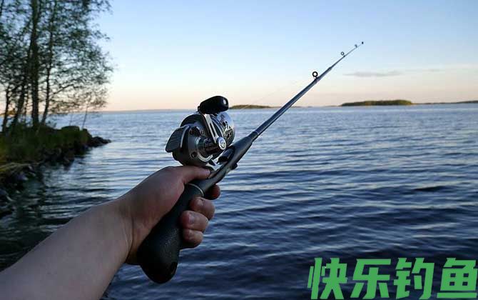 海钓如何抛竿