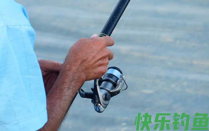 海钓如何抛竿