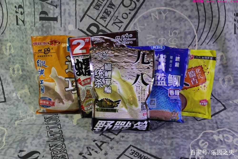 夏季作钓鲤鱼、草鱼，饵料该如何搭配？二个细节不容忽视