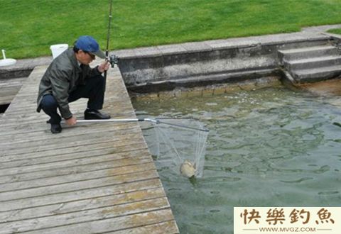 冬季野钓选择钓位的七个技巧