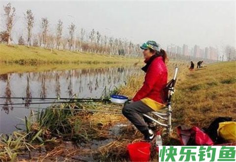 冬季钓鲫鱼经常出没的钓点钓位分析