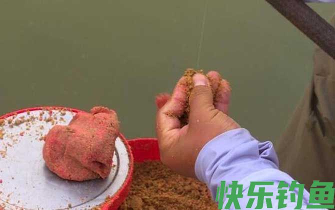 钓鲫鱼用什么散炮好？
