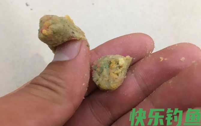 搓饵钓鲤鱼调几钓几最好？